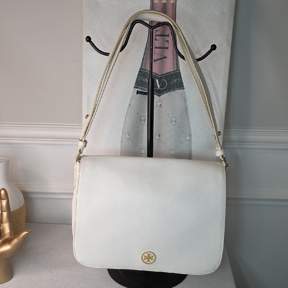 Tory Burch Handbags - Tory Burch Emerson white Saffiano leather shoulder bag